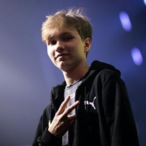 也标志着俱 也标志着俱