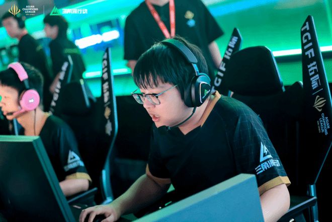 激烈的联赛 激烈的联赛