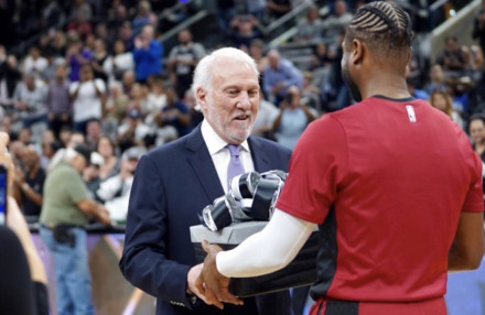 震撼了整个 震撼了整个