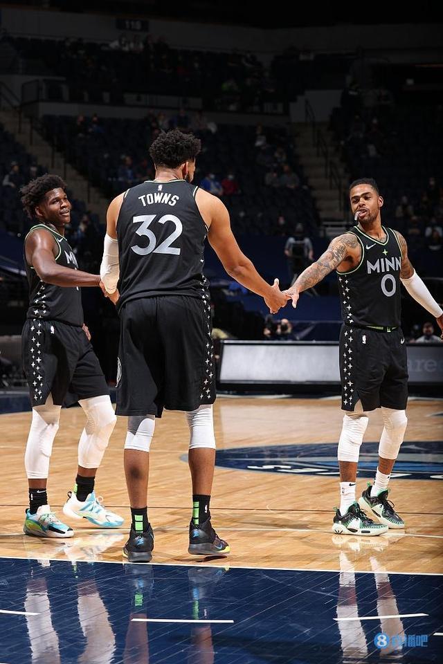 团队配合的 团队配合的